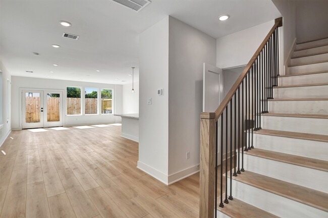 Building Photo - 3628 Amos St