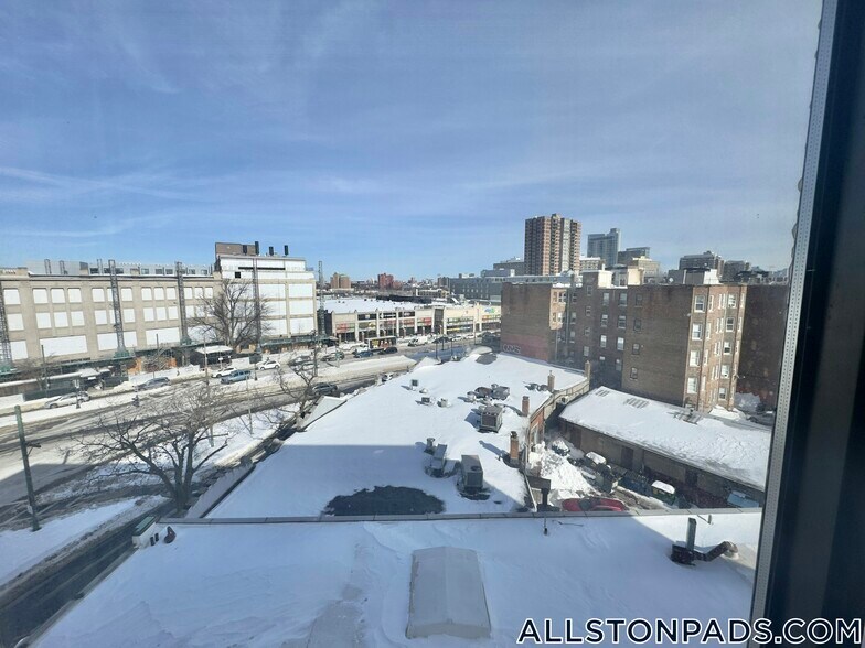 Building Photo - 1110 Commonwealth Ave