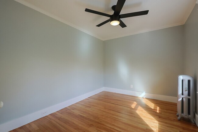 Building Photo - 19 Brantwood Rd
