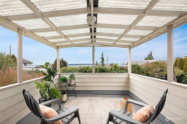 Building Photo - Amazing Richmond Beach Retreat 2bd 2ba