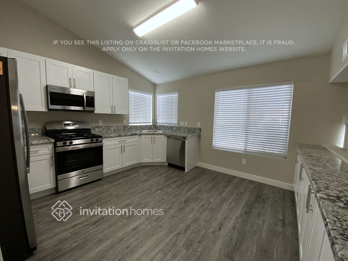 Building Photo - 9531 Observer St