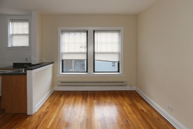 Building Photo - 667 W Cornelia Ave