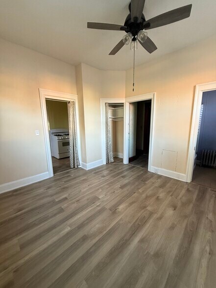 bedroom - 230 Buckeye St