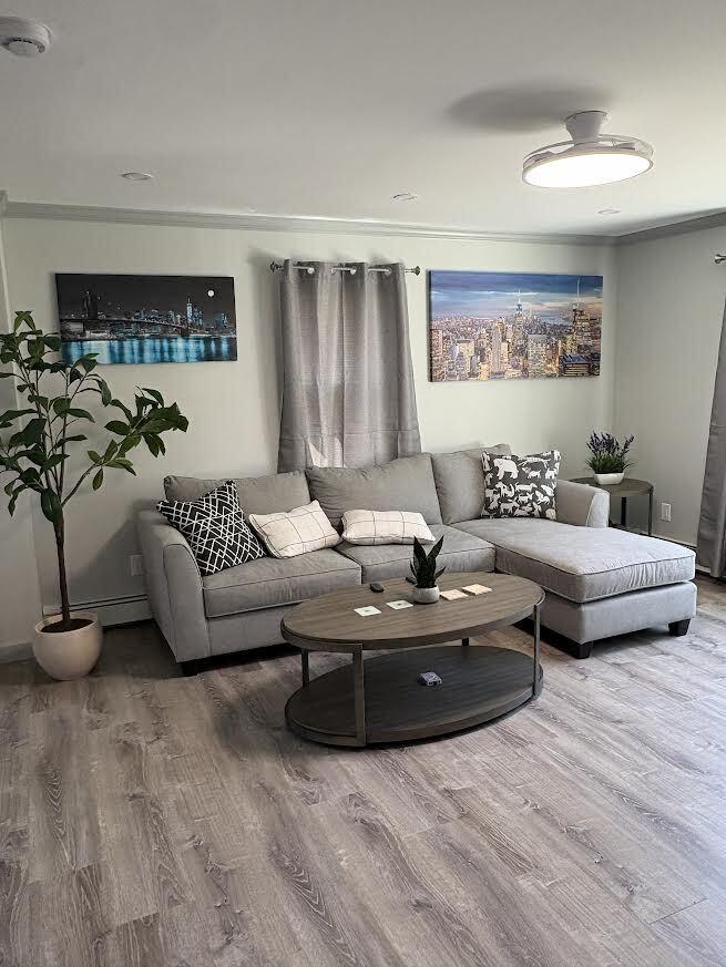 Living Room - 114 Greenway Blvd