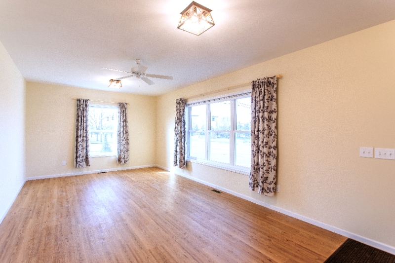 Building Photo - 4487 Straight Arrow Rd