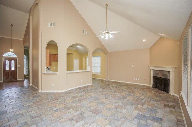 Building Photo - 1634 Emerald River Dr