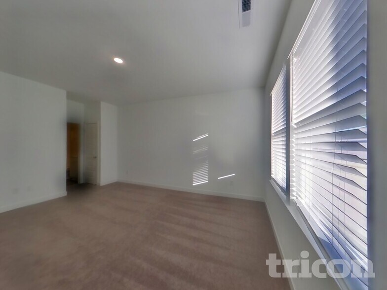 Building Photo - 11823 Moorfield Ln