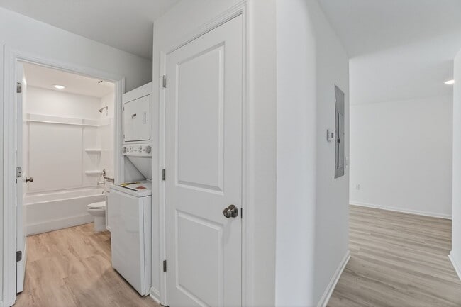 Building Photo - 209 Orange Ave