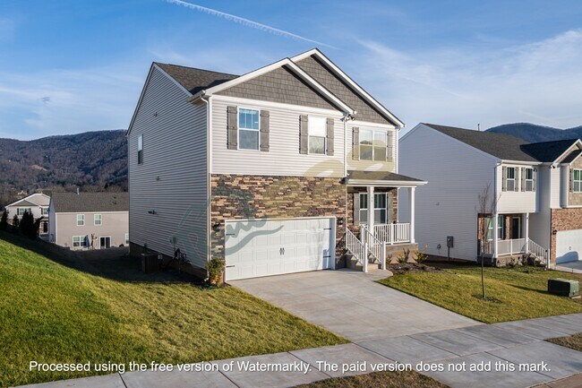 Building Photo - 96 Farmwood Ln