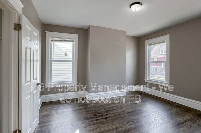 Building Photo - 800 E 33rd St