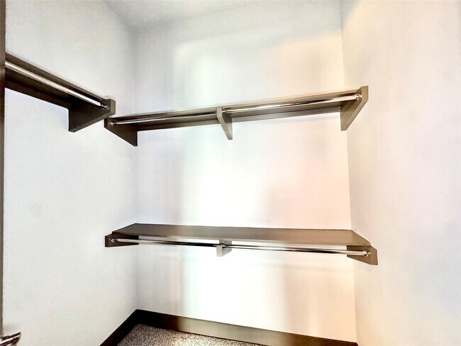 Building Photo - 5454 Washington Ave