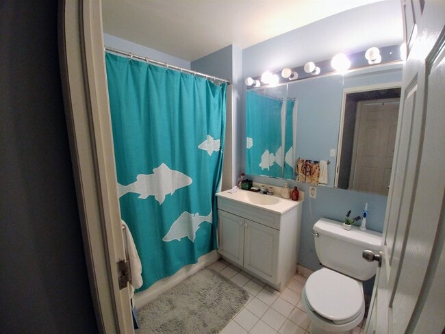 Building Photo - 20 2nd St