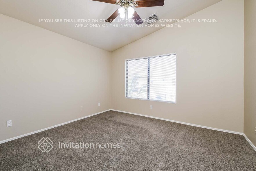 Building Photo - 40092 Calabria St