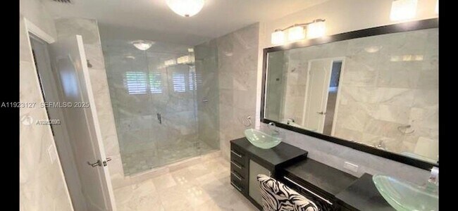 Building Photo - 100 S Prospect Dr