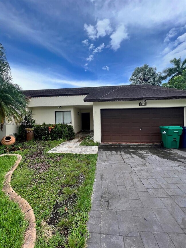Building Photo - 10511 SW 145th Ct