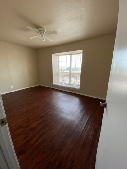 Building Photo - 2701 Green Oaks Rd