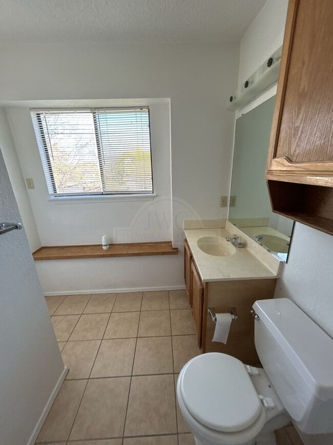 Building Photo - 1801 Lea Ann Dr