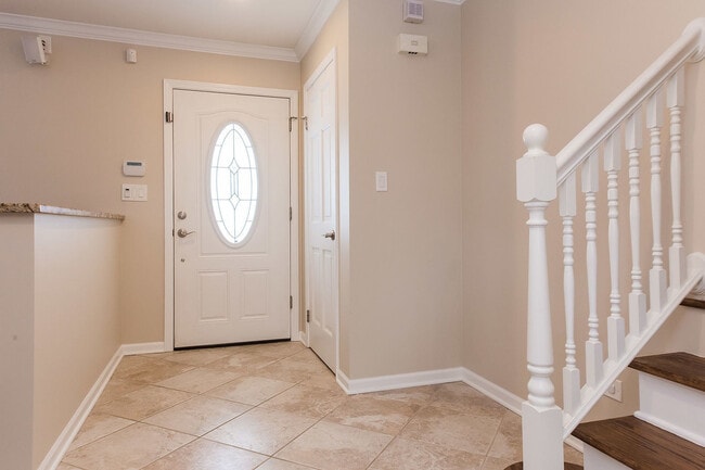 Building Photo - 461 Middlesex Ct