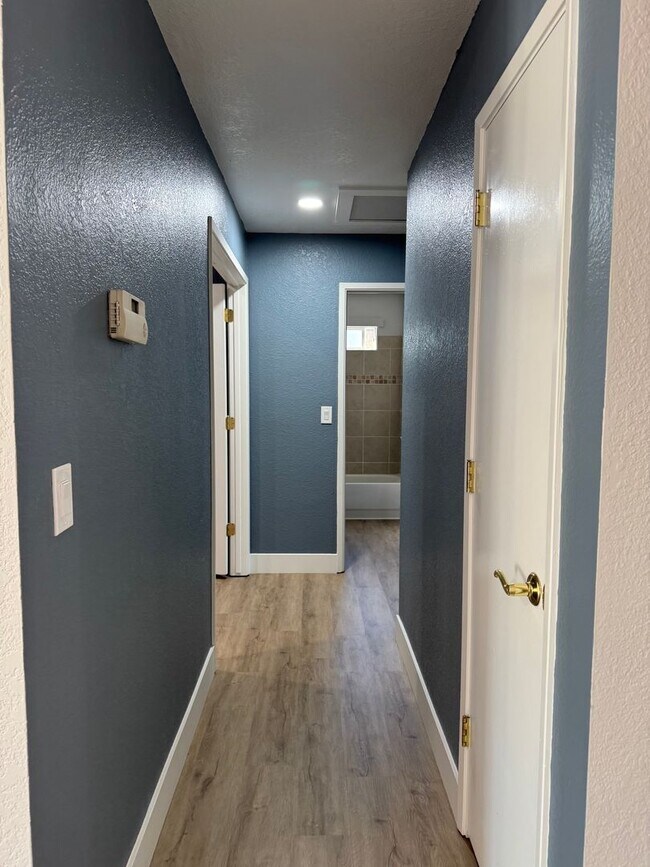 Building Photo - 7608 Moose Creek Ct