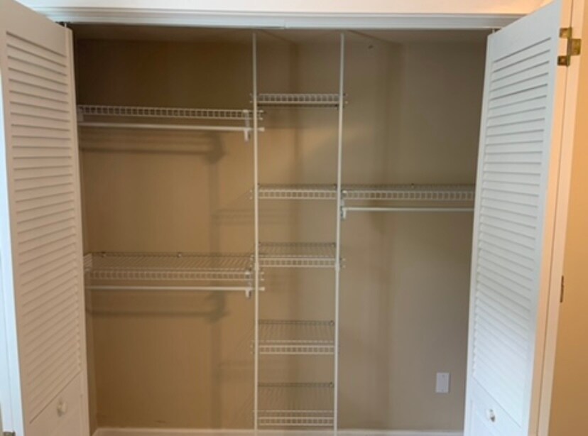 Bedroom Closet 2 - 823 E Lakeshore Dr