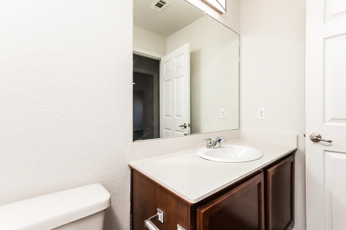 Building Photo - 10610 Goose Way