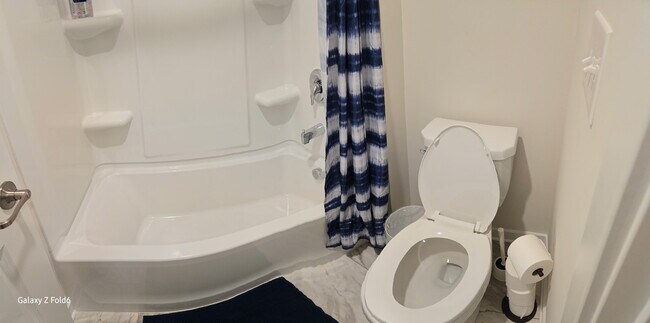 Building Photo - 26 E Front St