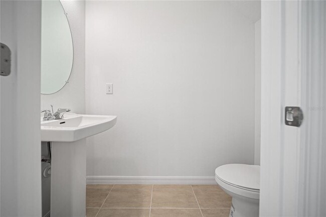 Building Photo - 2085 Hallier Cv