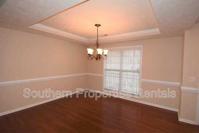 Building Photo - 89 Person Ct