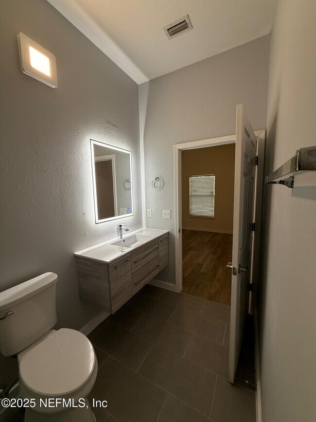 Building Photo - 7063 Deer Lodge Cir