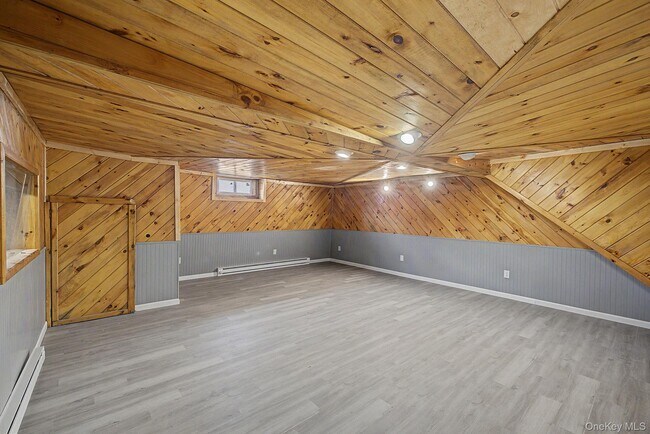 Building Photo - 2585 State Rte 55