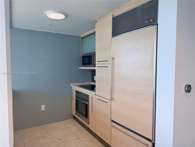 Building Photo - 6000 Indian Creek Dr