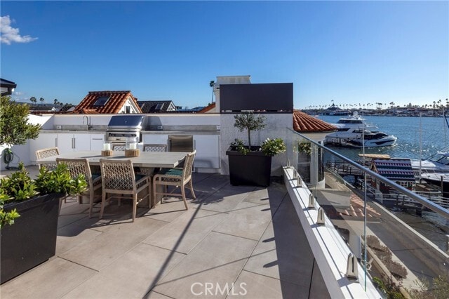 Building Photo - 130 S Bay Front