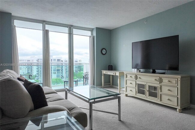 Building Photo - 3000 S Ocean Dr