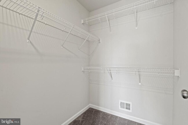 Building Photo - 136 Winterplace Dr