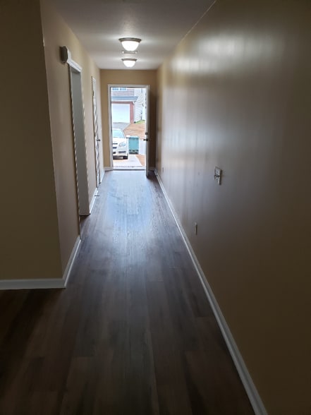 Building Photo - 120 Cody Dr