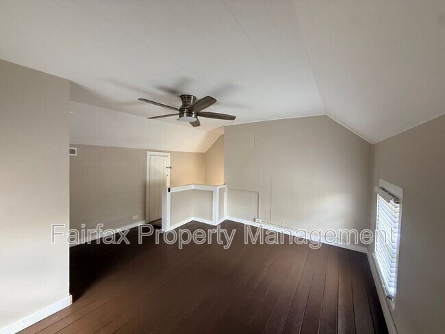 Building Photo - 919 Washington St