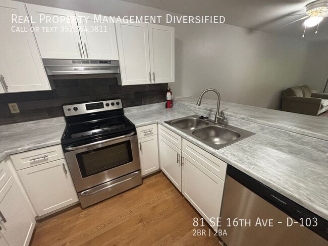 Building Photo - 81 SE 16th Ave