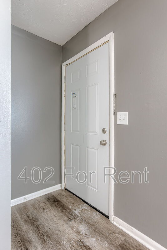Building Photo - 1015 N 47th Ave