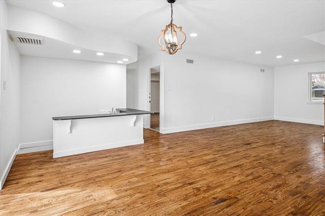 Building Photo - 4024 Diamond Loch W