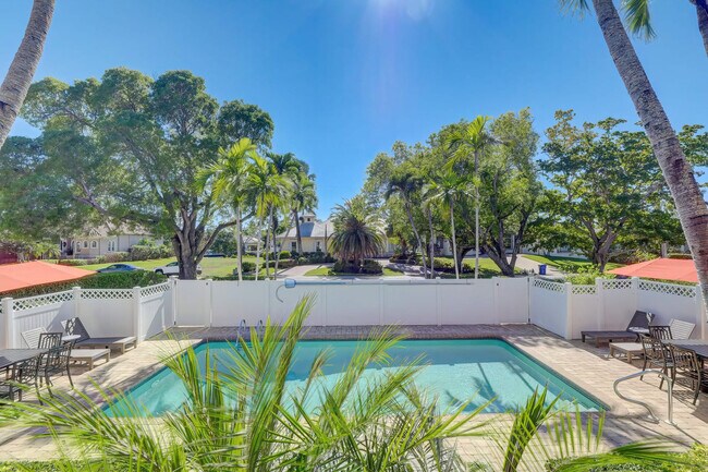 Building Photo - 1501 Chesapeake Ave