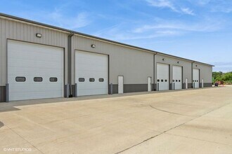 Building Photo - $2,000 | Large Commercial Warehouse Bay For Lease | Available November 1st, 2026
