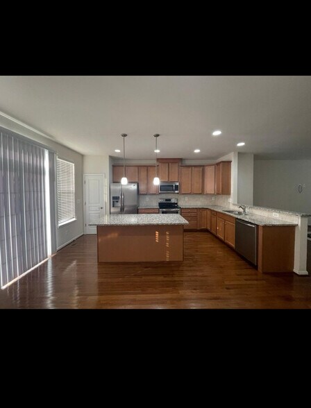 Building Photo - 8322 Heritage Crossing Ct