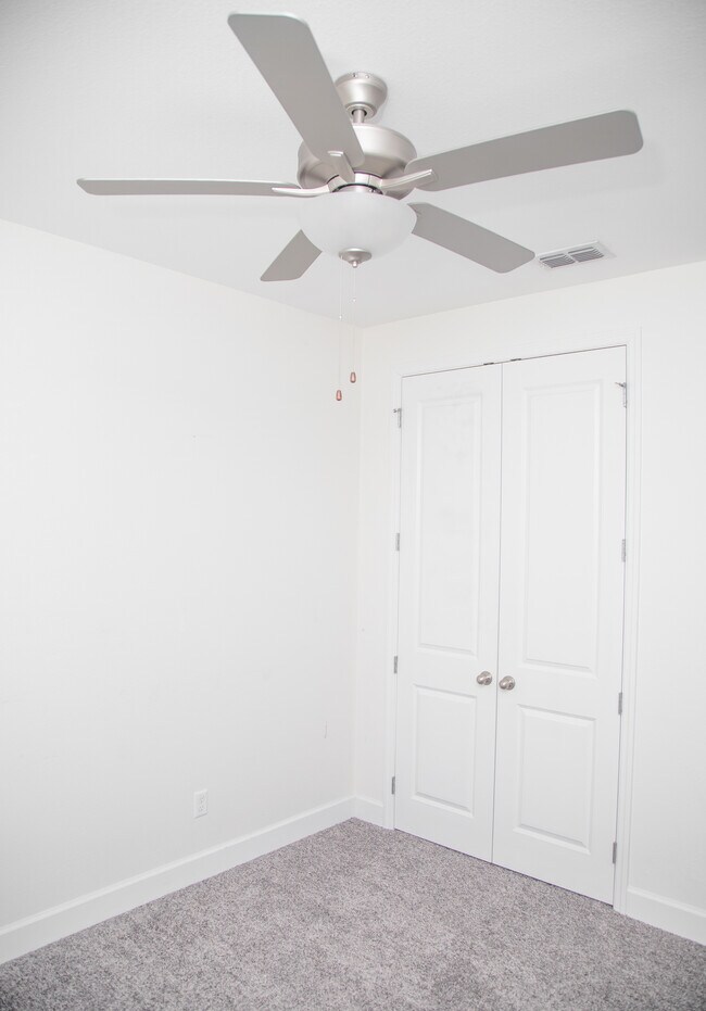 Building Photo - 2284 Lexington Parc Dr