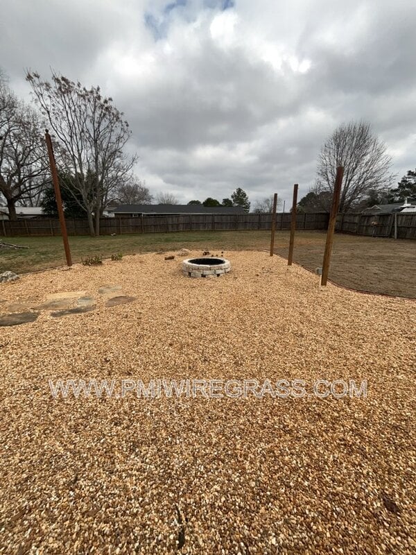 Building Photo - 202 Pondella Dr
