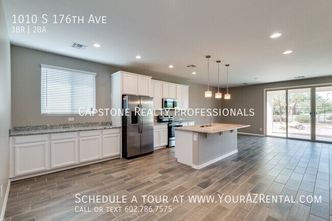 Building Photo - 1010 S 176th Ave