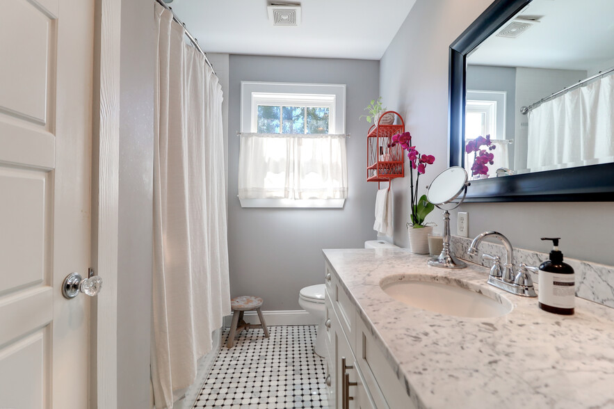 Building Photo - 1 Darlington Ave