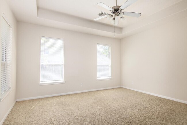 Building Photo - 25609 Tiverton Forest Ct