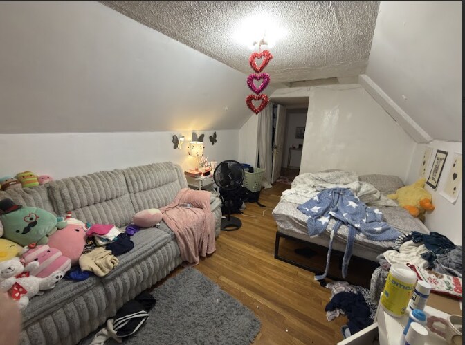 Building Photo - 26 Greylock Rd