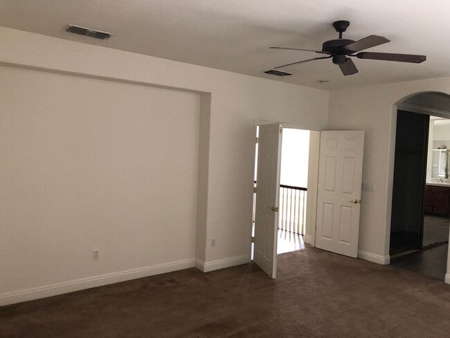 Building Photo - Well Maintained Stoneridge West Village Home!