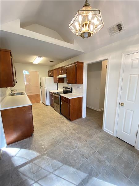 Building Photo - 112 Oak Pointe Trail